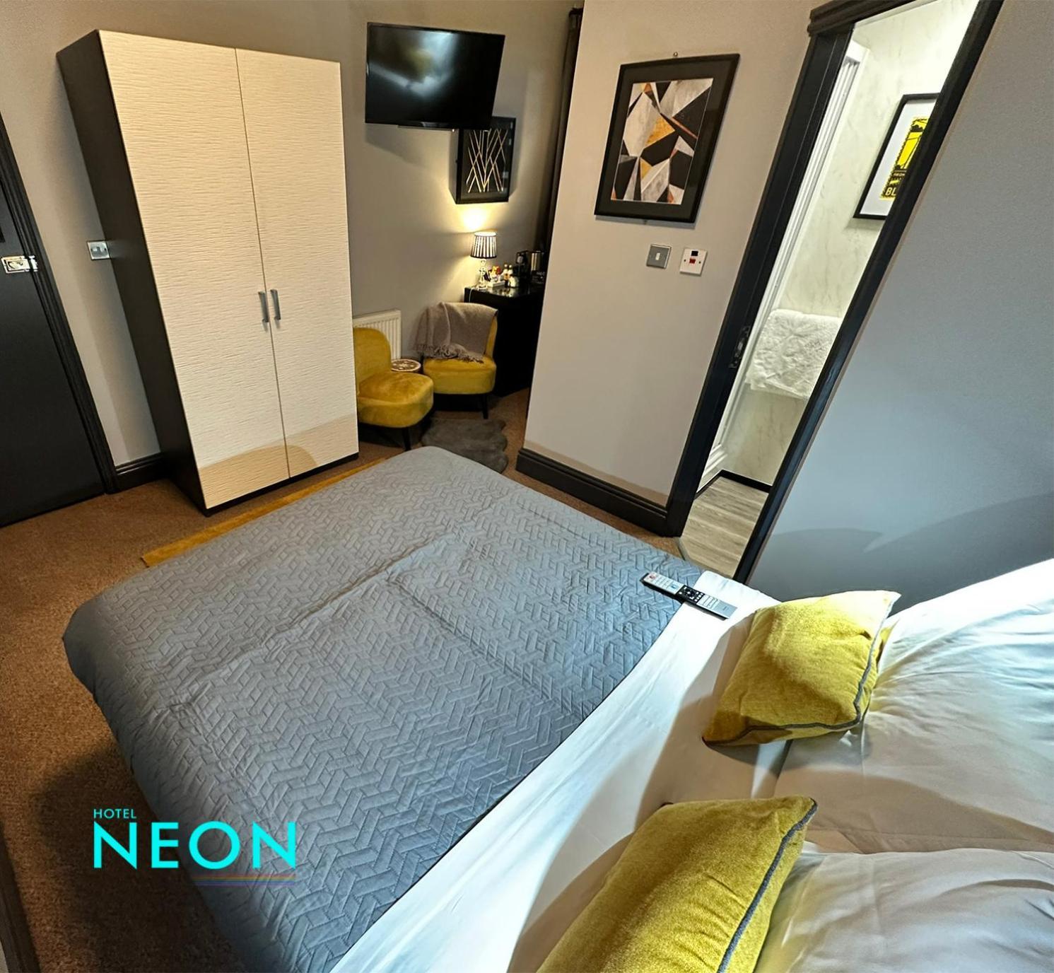 Large Double Room
